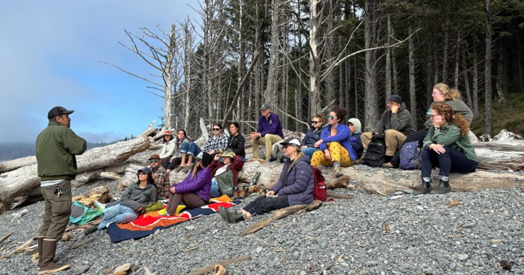 Dr. Steve Fradkin of the National Park Service speaks to Coastal Resilience Fellows and other fellows during a presentation on Rialto Beach.
